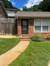 3139 E North St, Unit 3139 in Greenville, SC - Foto de edificio - Building Photo