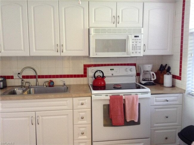 5959 Winkler Rd-Unit -B315 in Ft. Myers, FL - Building Photo - Building Photo