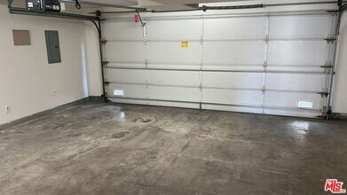 800 Hampton Dr in Los Angeles, CA - Building Photo - Building Photo