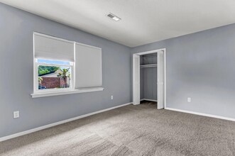 415 Parkdale Dr in Charleston, SC - Building Photo - Building Photo