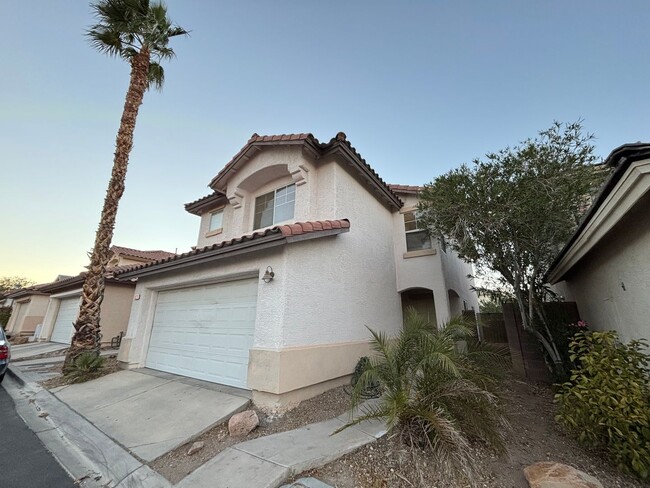 921 Ortega Hill in Las Vegas, NV - Building Photo - Building Photo