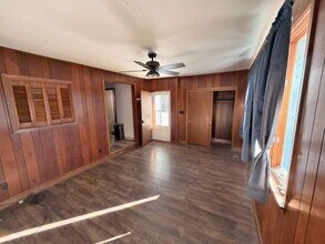 2130 S Riverside Dr in Iowa City, IA - Building Photo - Building Photo