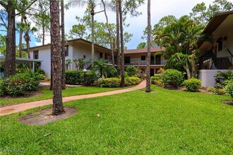 1765 Courtyard Way in Naples, FL - Building Photo - Building Photo