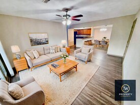 1317 Esic Dr in Edwardsville, IL - Building Photo