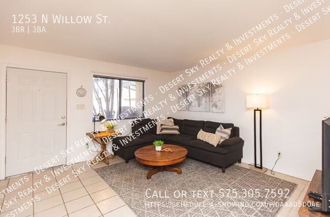 1253 N Willow St in Las Cruces, NM - Building Photo - Building Photo