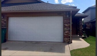 11020 SW 5th St in Yukon, OK - Building Photo