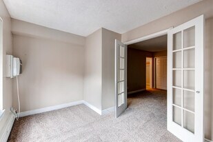 Fountainhead Apartments in Denver, CO - Building Photo