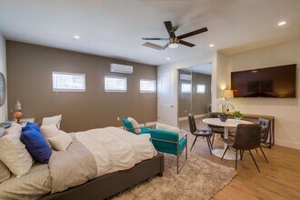 4142-4158 Nordica Ave. in San Diego, CA - Foto de edificio - Interior Photo