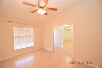 6715 Clair Shore Dr in Apollo Beach, FL - Foto de edificio - Building Photo