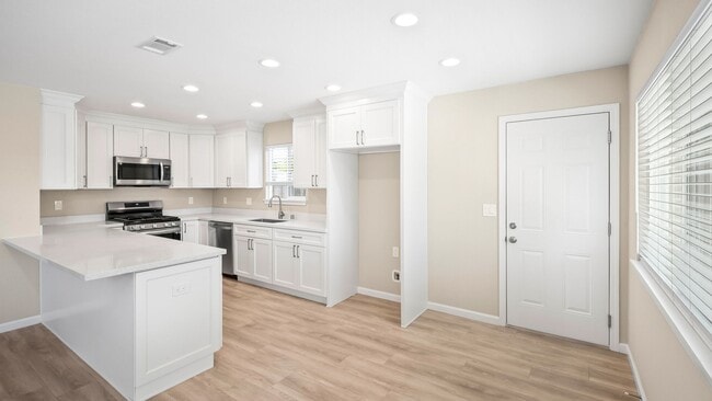 414 Rio Del Mar in American Canyon, CA - Building Photo - Building Photo