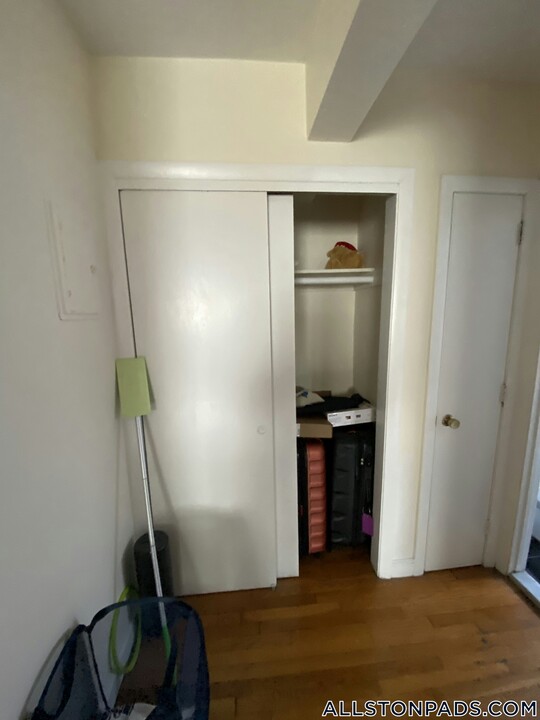 34 Gardner St in Boston, MA - Building Photo