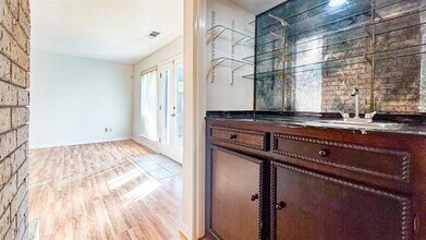 10431 Pagewood Dr in Dallas, TX - Building Photo - Building Photo