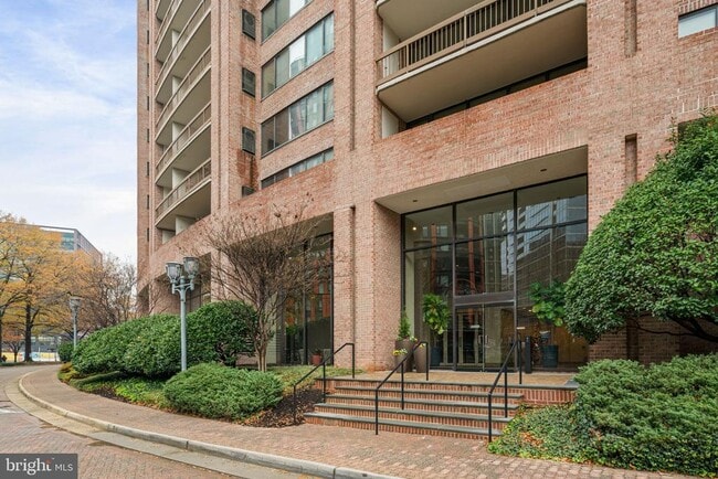 property at 1805 Crystal Dr