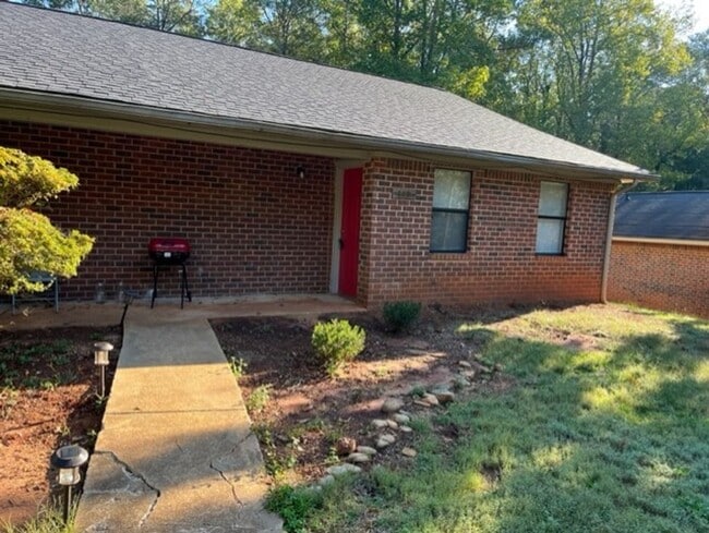 109 Oak Park Ct in Athens, GA - Building Photo - Building Photo