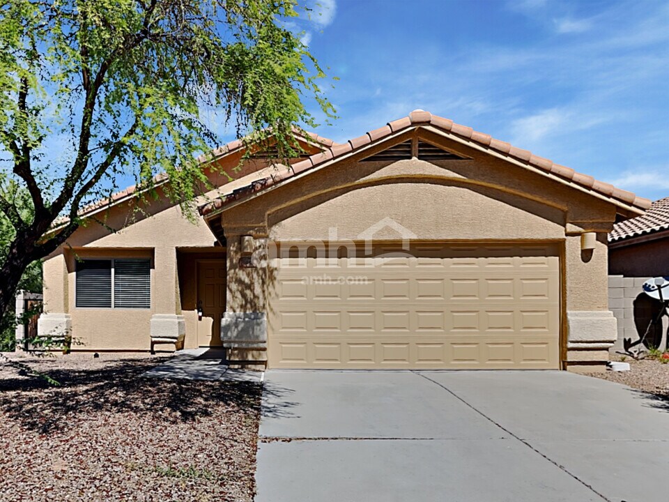 7856 S Splinter Way in Tucson, AZ - Building Photo