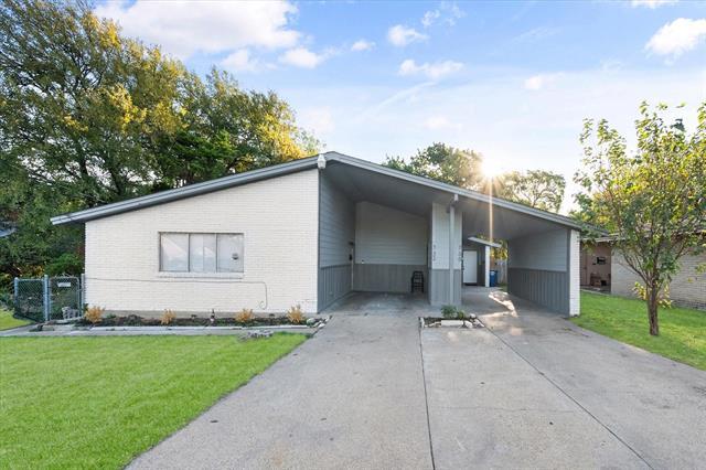 property at 732 N Boulevard Terrace