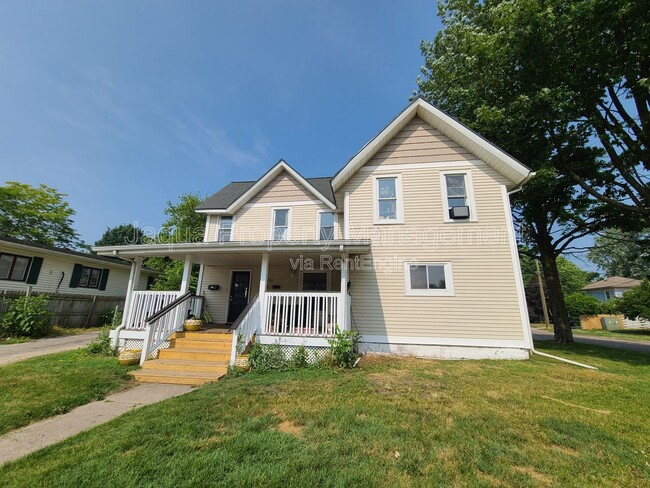 property at 556 Broadway St