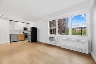 30 W 141st St in New York, NY - Building Photo - Building Photo