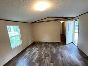 25216 Twin Oaks Dr in New Caney, TX - Building Photo - Building Photo