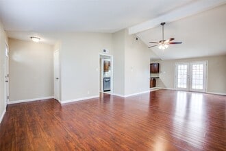 811 Brentwood Ln, Unit 103 in Richardson, TX - Building Photo - Building Photo