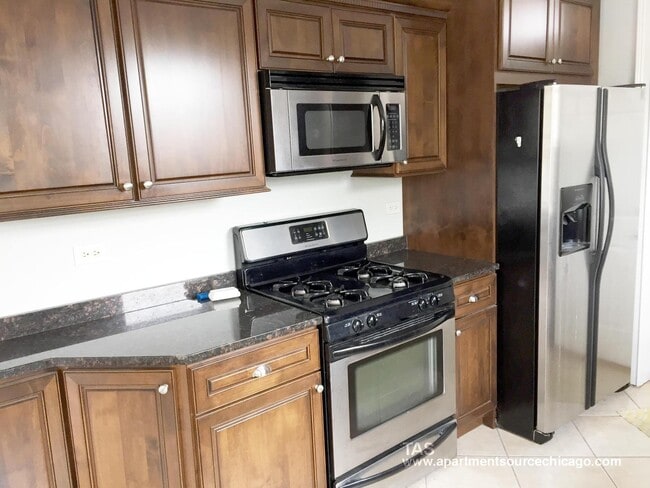 property at 4838 N Paulina St
