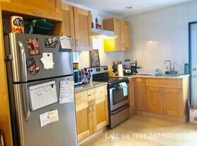 2641 Tulip St in Philadelphia, PA - Building Photo