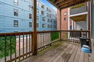 338 Meridian St, Unit 2 in Boston, MA - Building Photo - Building Photo