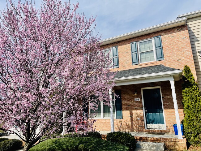 property at 1948 Cidermill Ln