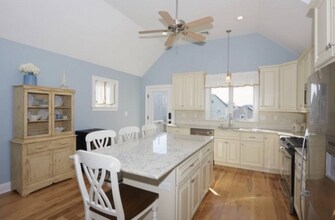 24 Church St in Sea Bright, NJ - Building Photo - Building Photo