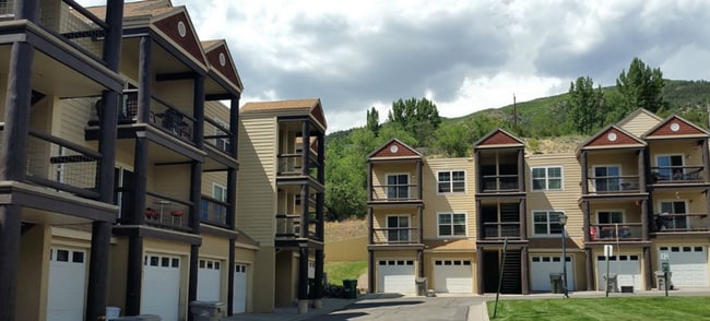 property at 6205 Sunset Ridge Ct