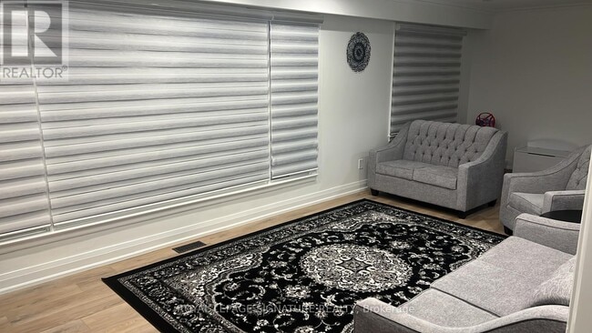 1410 Larchview Trail in Mississauga, ON - Building Photo - Building Photo