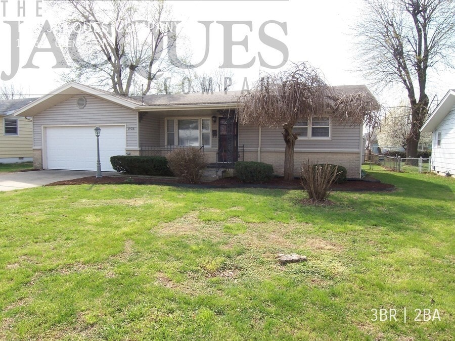 1936 E Glenco St in Springfield, MO - Building Photo