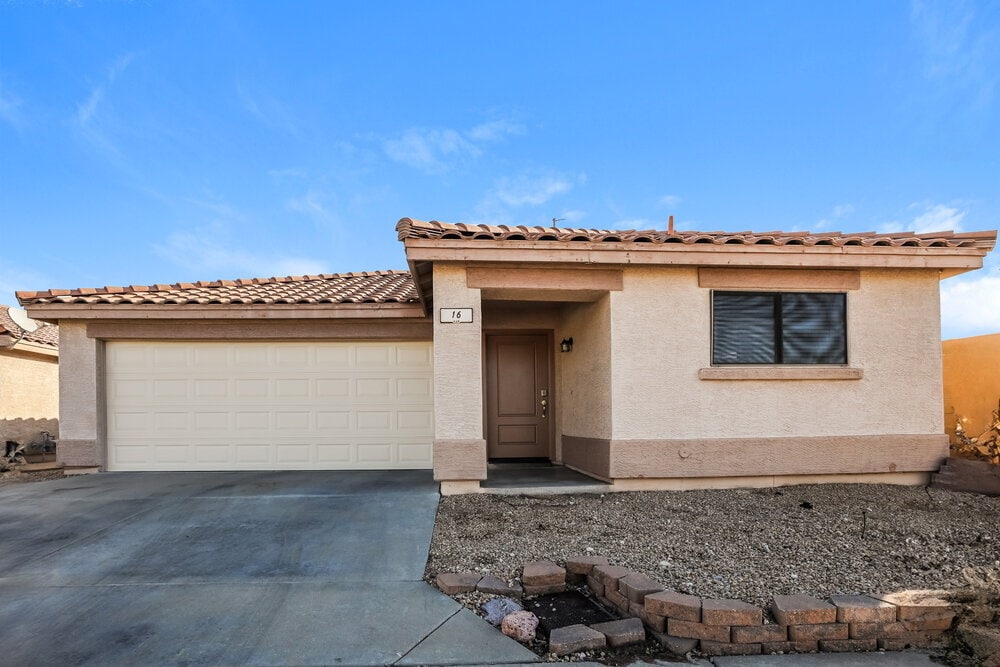 18611 North 22nd St in Phoenix, AZ - Building Photo