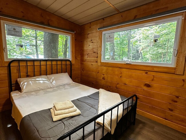 28 Hall's Quarry Rd in Parry Sound, ON - Building Photo - Building Photo