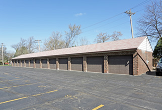 Stonegate Terrace in Elmhurst, IL - Foto de edificio - Building Photo