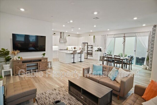 27513 N Feathery Cassia Way in Valencia, CA - Building Photo - Building Photo