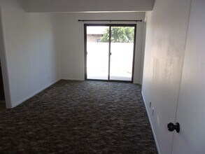 1409 E Lemon Ave in Lompoc, CA - Building Photo - Building Photo
