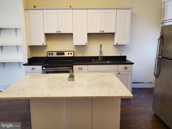 1626 S 4th St in Philadelphia, PA - Building Photo - Building Photo