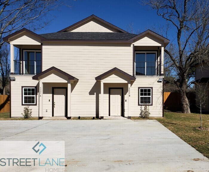 5007 Mallow St-Unit -Unit B in Houston, TX - Foto de edificio