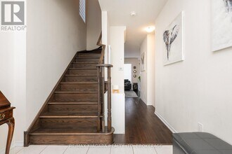 8719 Sourgum Ave in Niagara Falls, ON - Building Photo - Building Photo