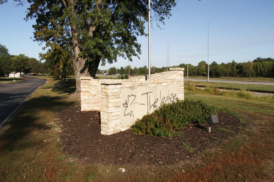 The Lodge in Lincoln, NE - Foto de edificio