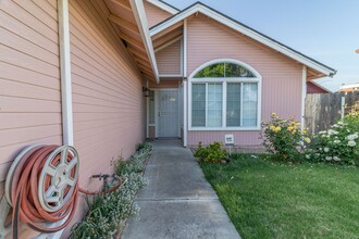 6529 El Capitan Cir in Stockton, CA - Building Photo - Building Photo
