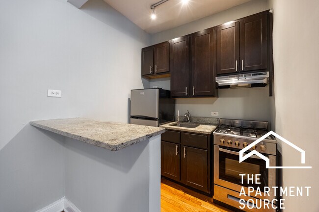 4614 N Paulina St, Unit 106 in Chicago, IL - Building Photo - Building Photo