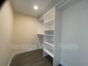 2411-2411 Apollo Rd in West Kelowna, BC - Building Photo - Building Photo