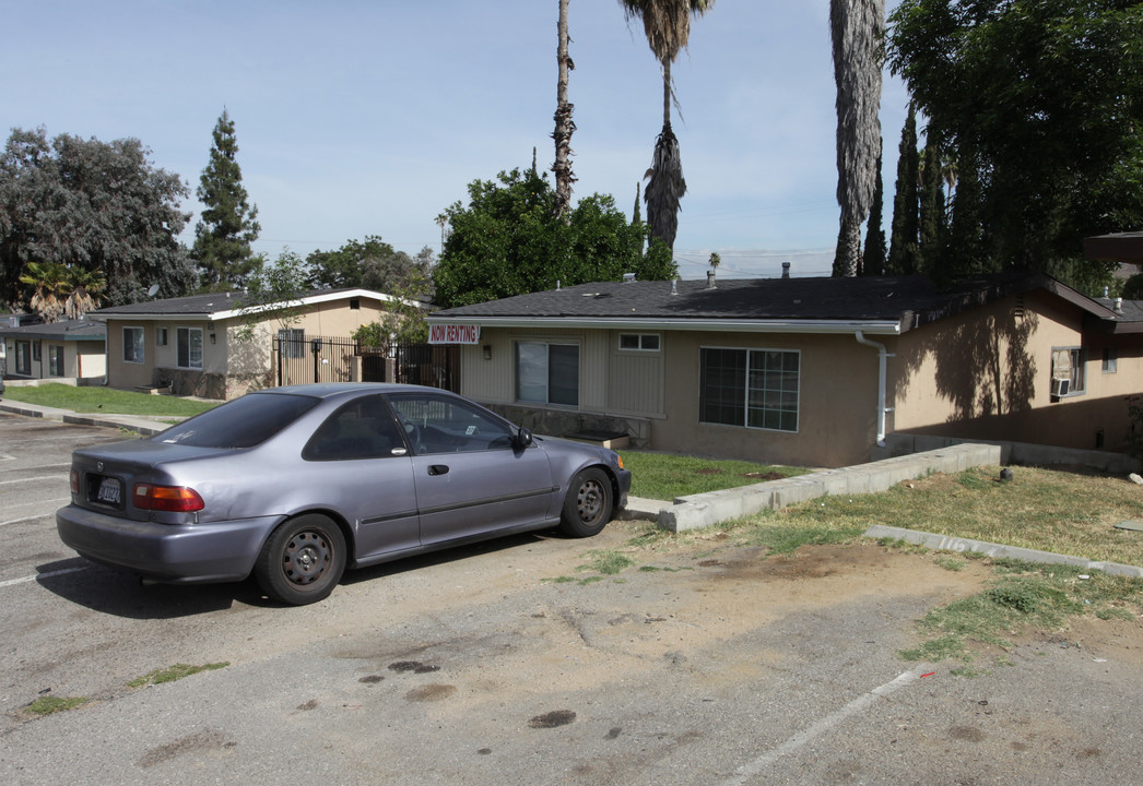 1183 W Spring St in Riverside, CA - Building Photo