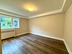 3 Webber Ave in Hamilton, ON - Building Photo