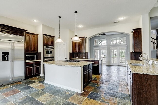 62 Marquise Oaks Pl