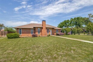 900 Hillside Ln in Flower Mound, TX - Building Photo