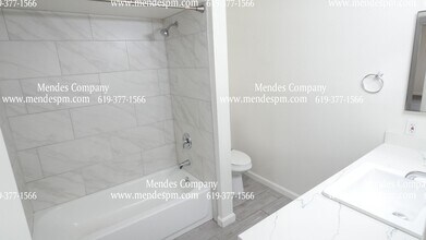 5908 Streamview Dr in San Diego, CA - Building Photo - Building Photo