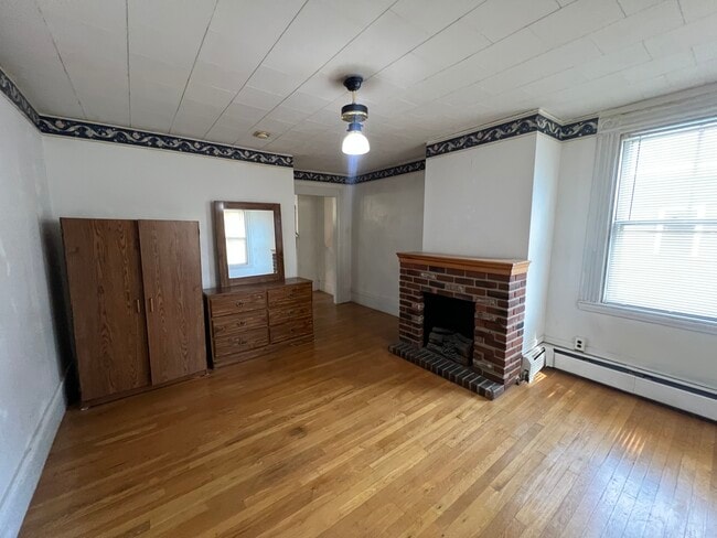 74 Otis St, Unit 2 in Cambridge, MA - Building Photo - Building Photo